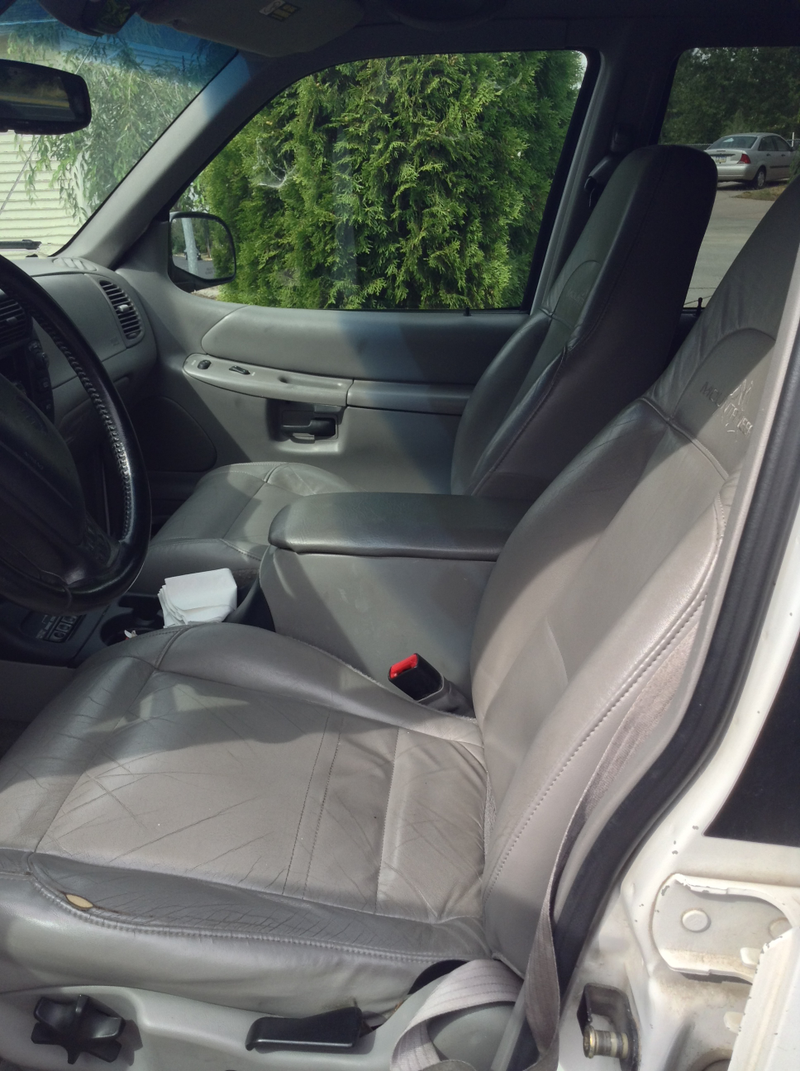Illustration for article titled I BOUGHT MY FIRST CAR, plus photos